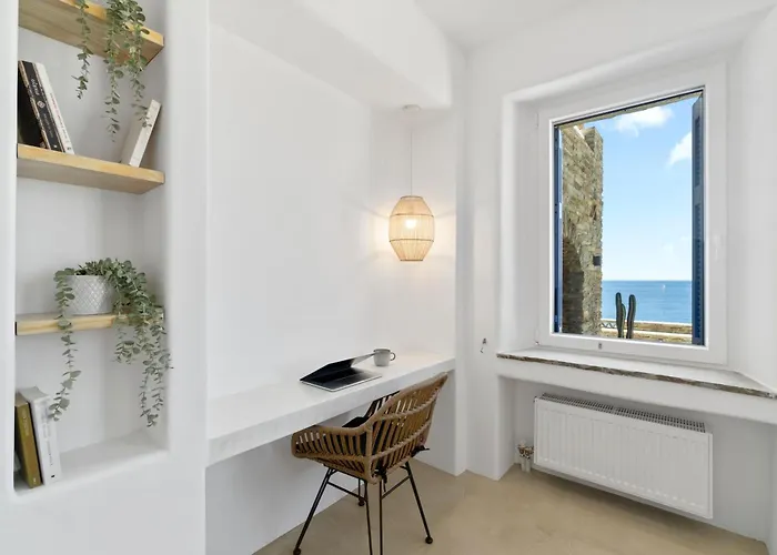 펜션 Gaia, Beachfront, Plunge Pool & Sunset By Explore Andros *