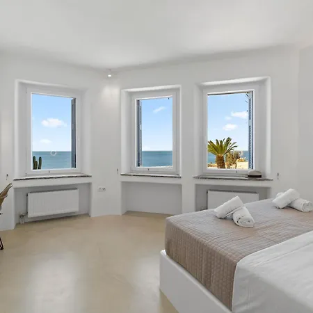 Holiday home Gaia, Beachfront, Plunge Pool, Sunset Views By Explore Andros Aprovaton