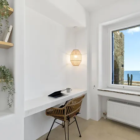 Hébergement de vacances Gaia, Beachfront, Plunge Pool & Sunset By Explore Andros *