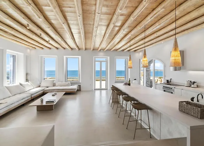 Casa vacanze Gaia, Beachfront, Plunge Pool & Sunset By Explore Andros