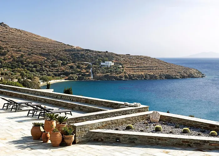 Casa vacanze Gaia, Beachfront, Plunge Pool & Sunset By Explore Andros